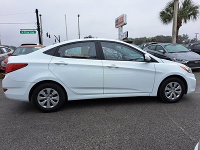 2016 Hyundai Accent SE