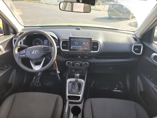 2022 Hyundai Venue SE