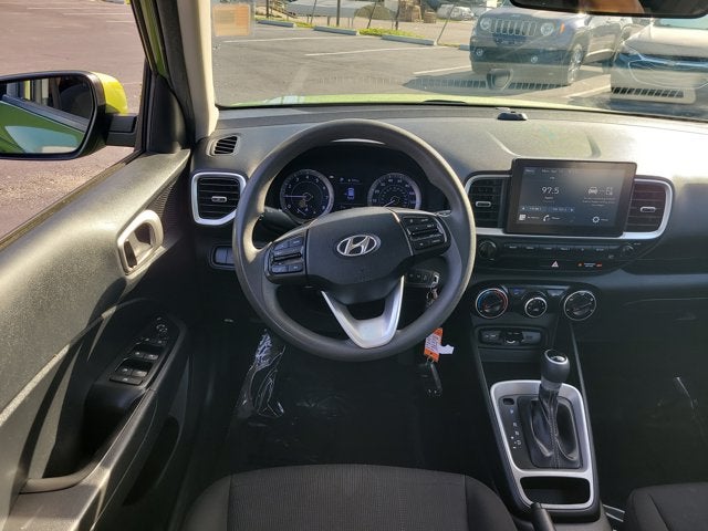 2022 Hyundai Venue SE