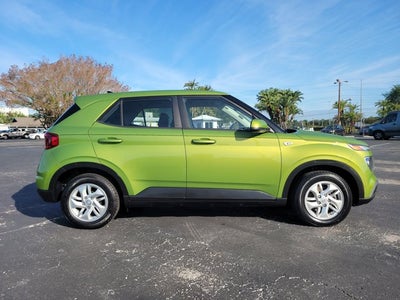 2022 Hyundai Venue SE