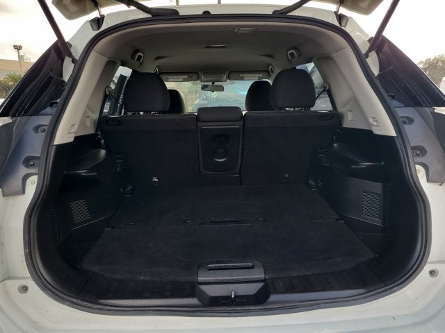 2016 Nissan Rogue Base