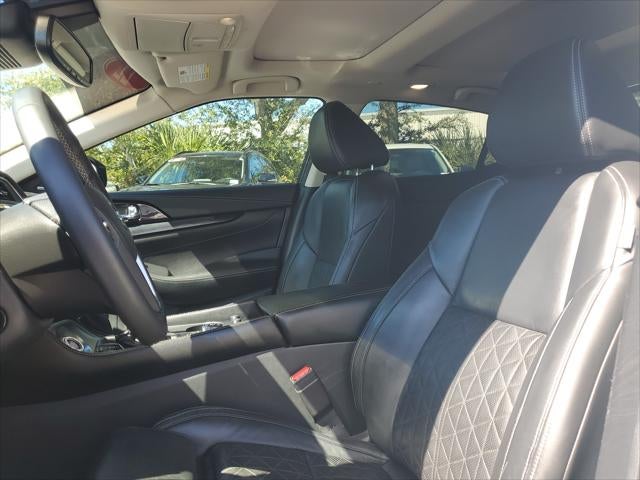 2022 Nissan Maxima Platinum