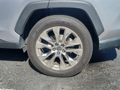 2021 Toyota RAV4 XLE Premium