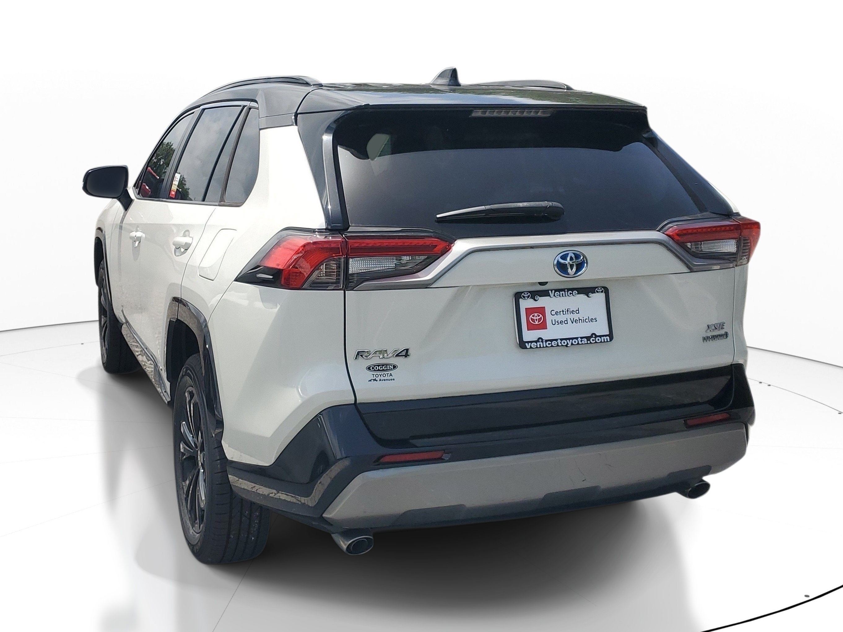 2022 Toyota RAV4 Hybrid XSE
