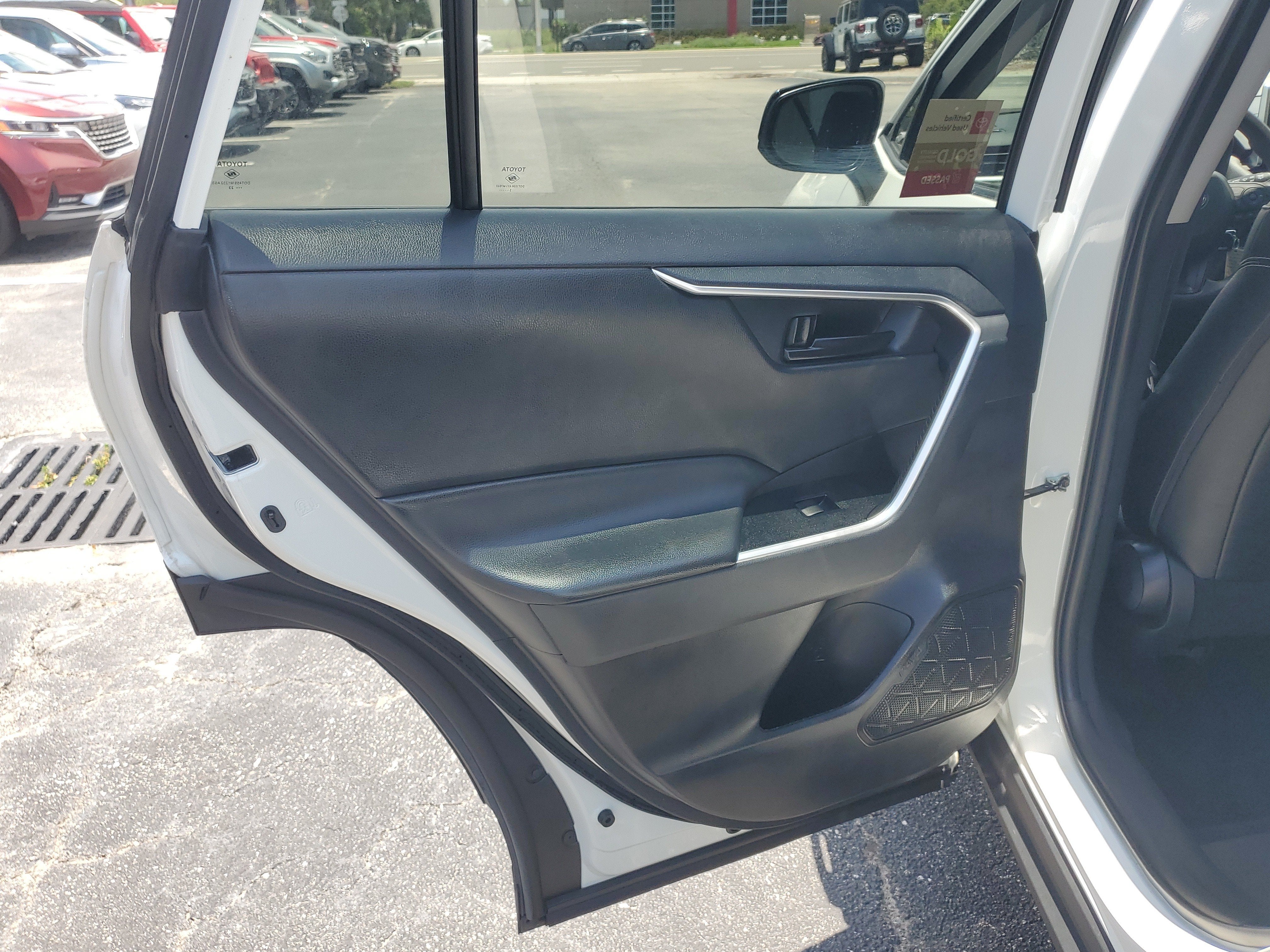 2023 Toyota RAV4 LE