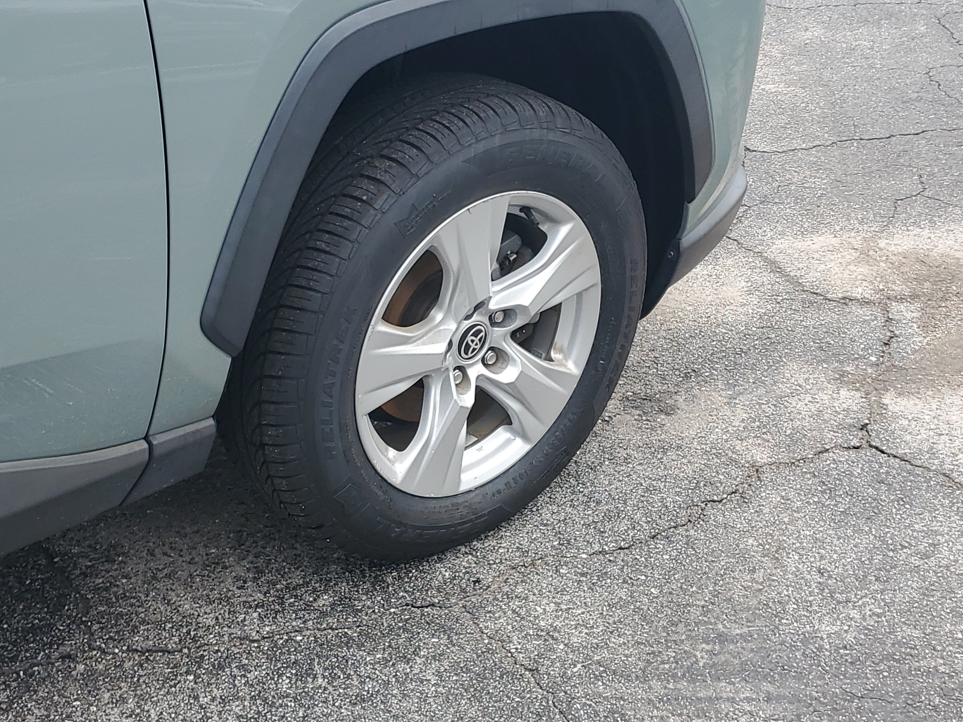 2021 Toyota RAV4 XLE
