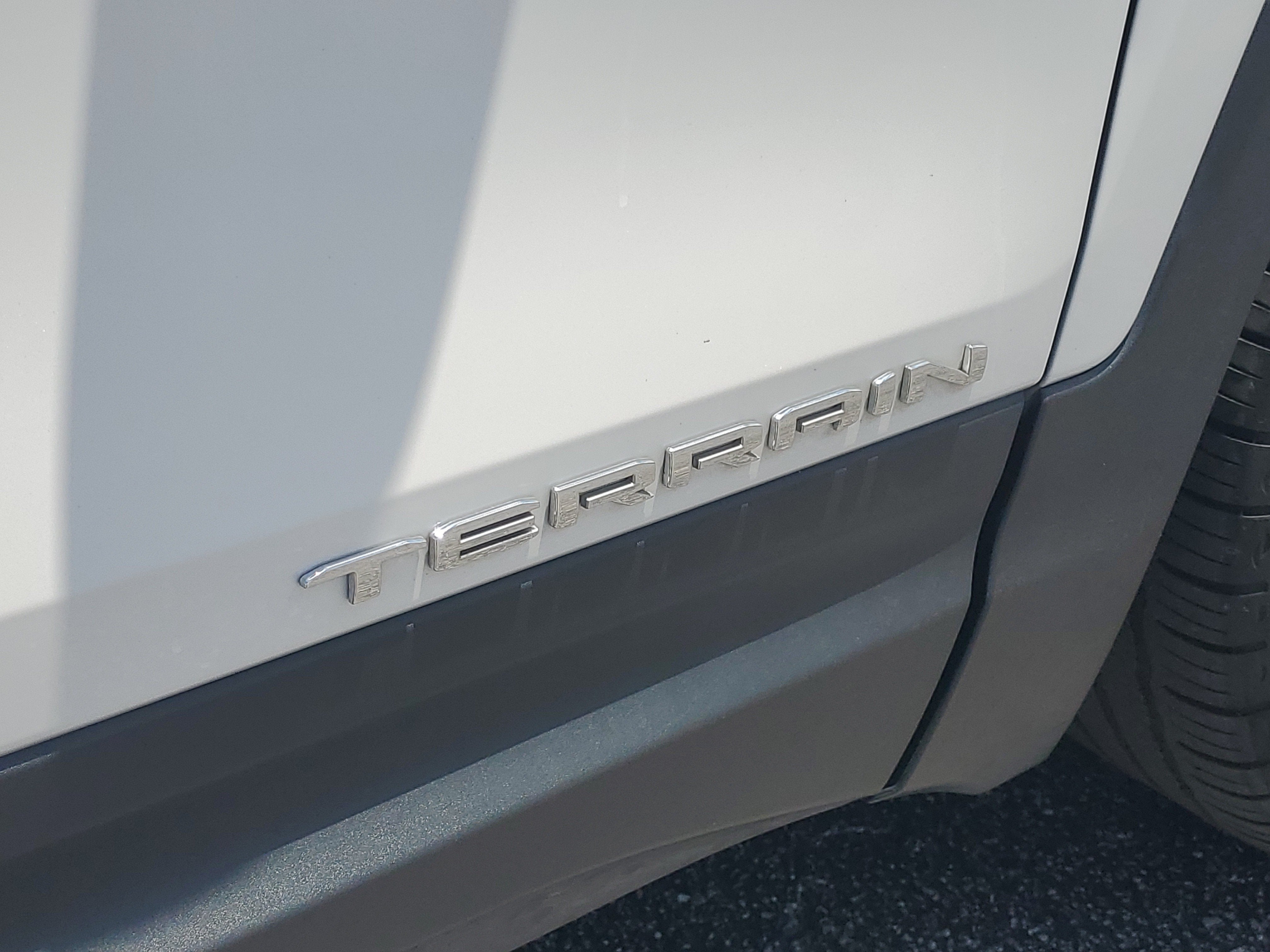 2023 GMC Terrain SLT