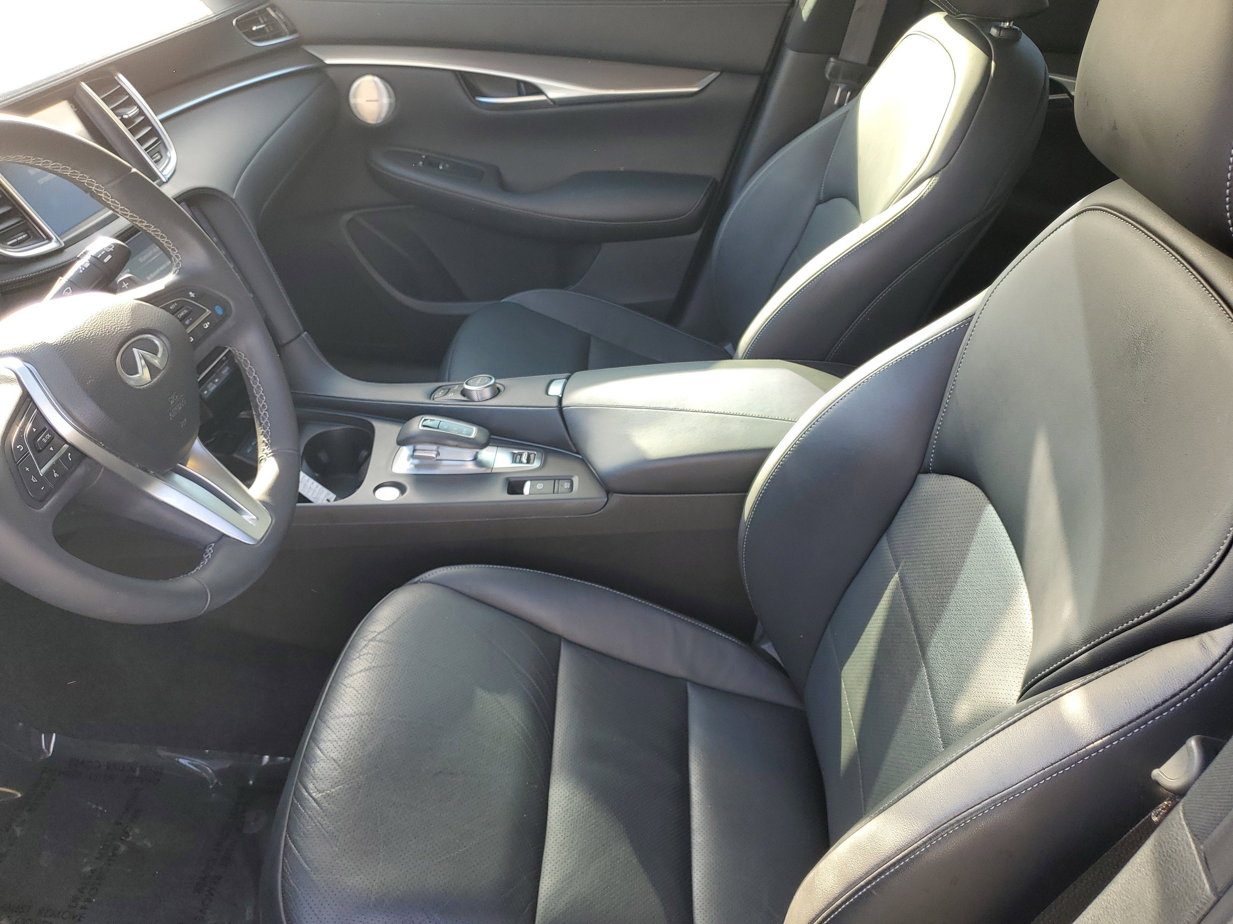 2023 INFINITI QX50 LUXE