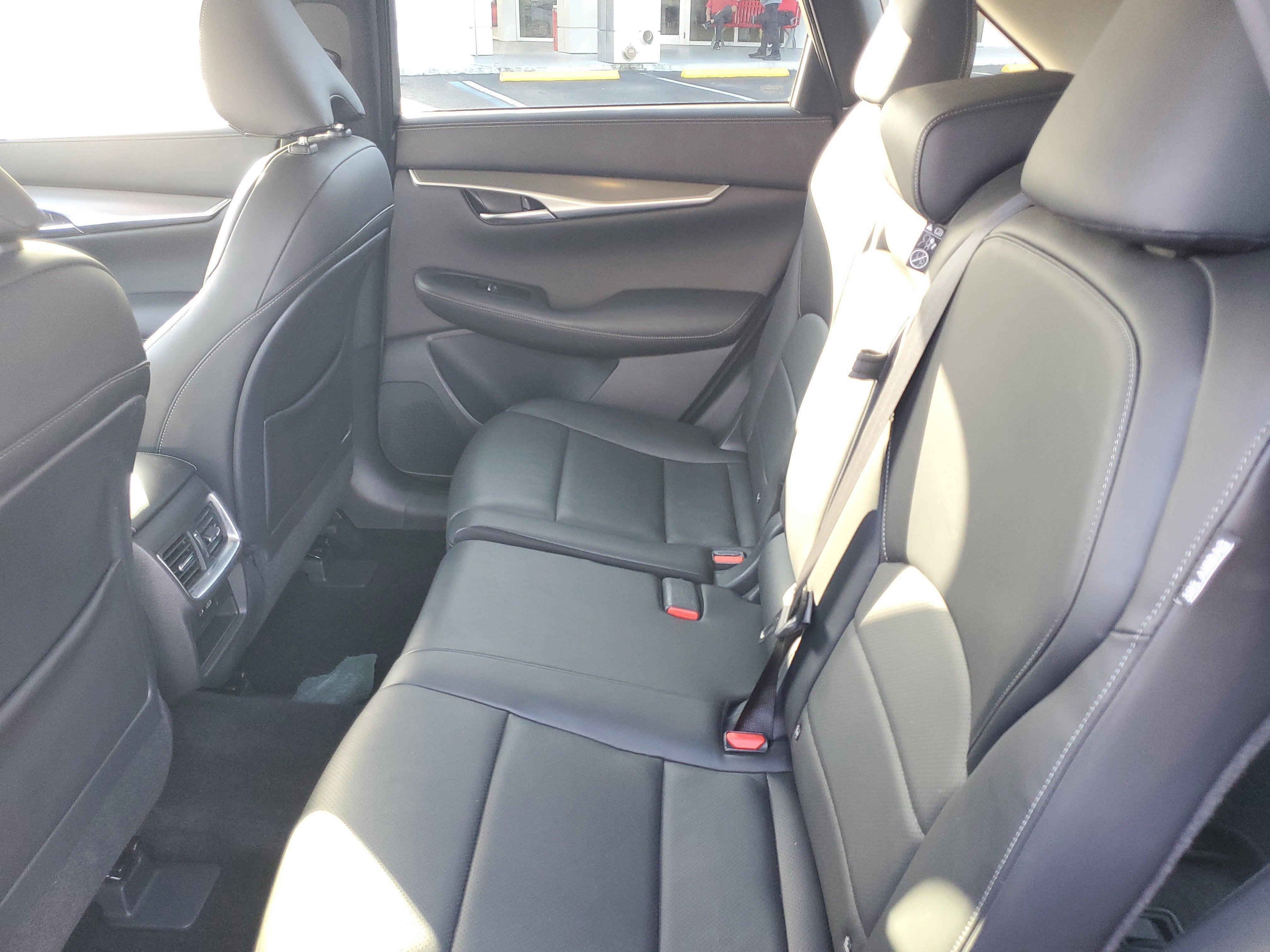 2023 INFINITI QX50 LUXE