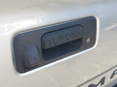2022 Toyota Tacoma 2WD SR5
