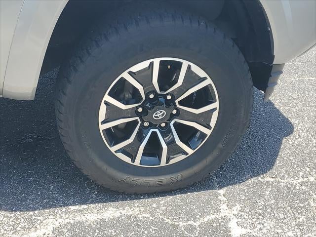 2022 Toyota Tacoma 2WD SR5