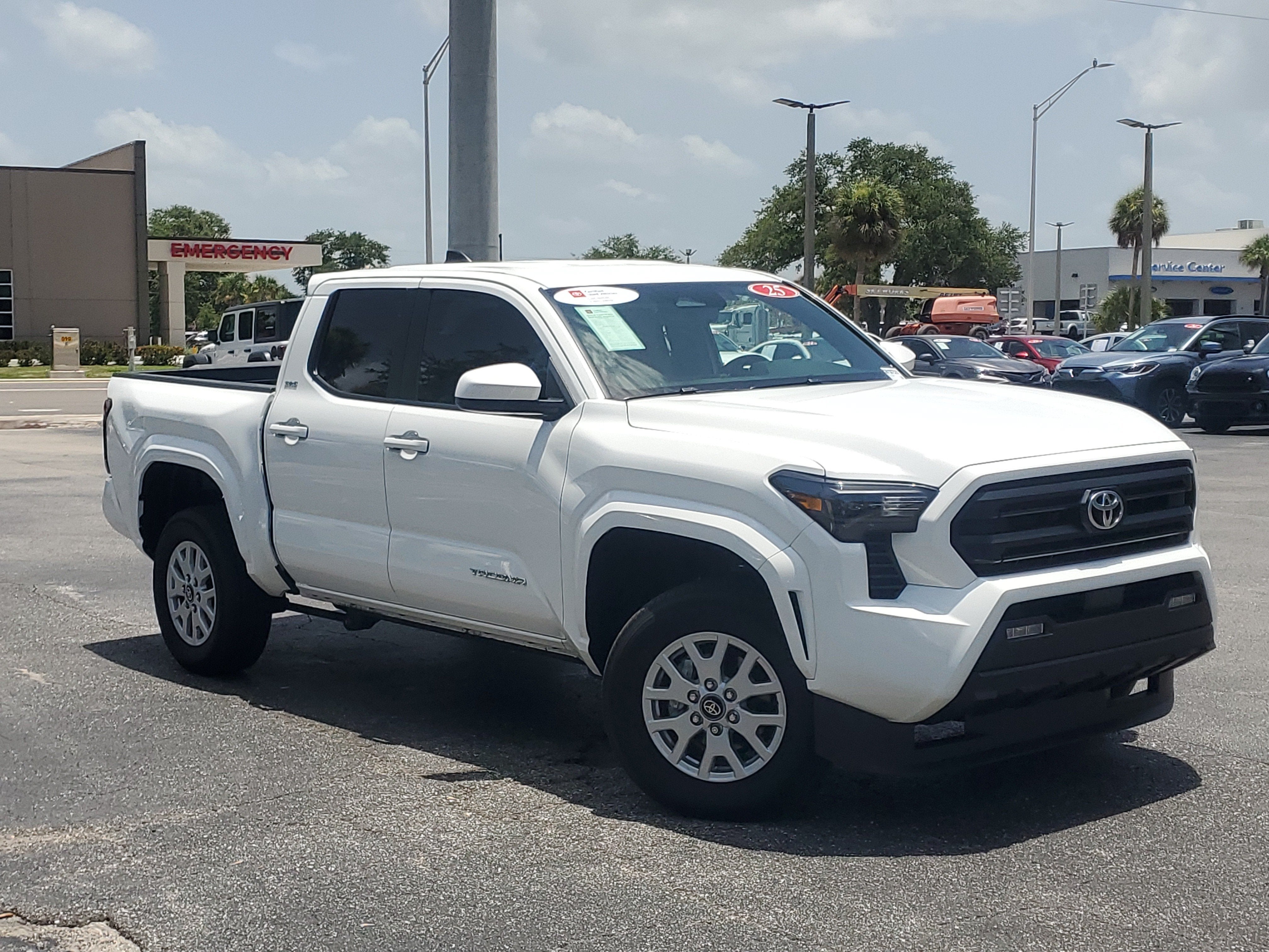2025 Toyota Tacoma 4WD SR5