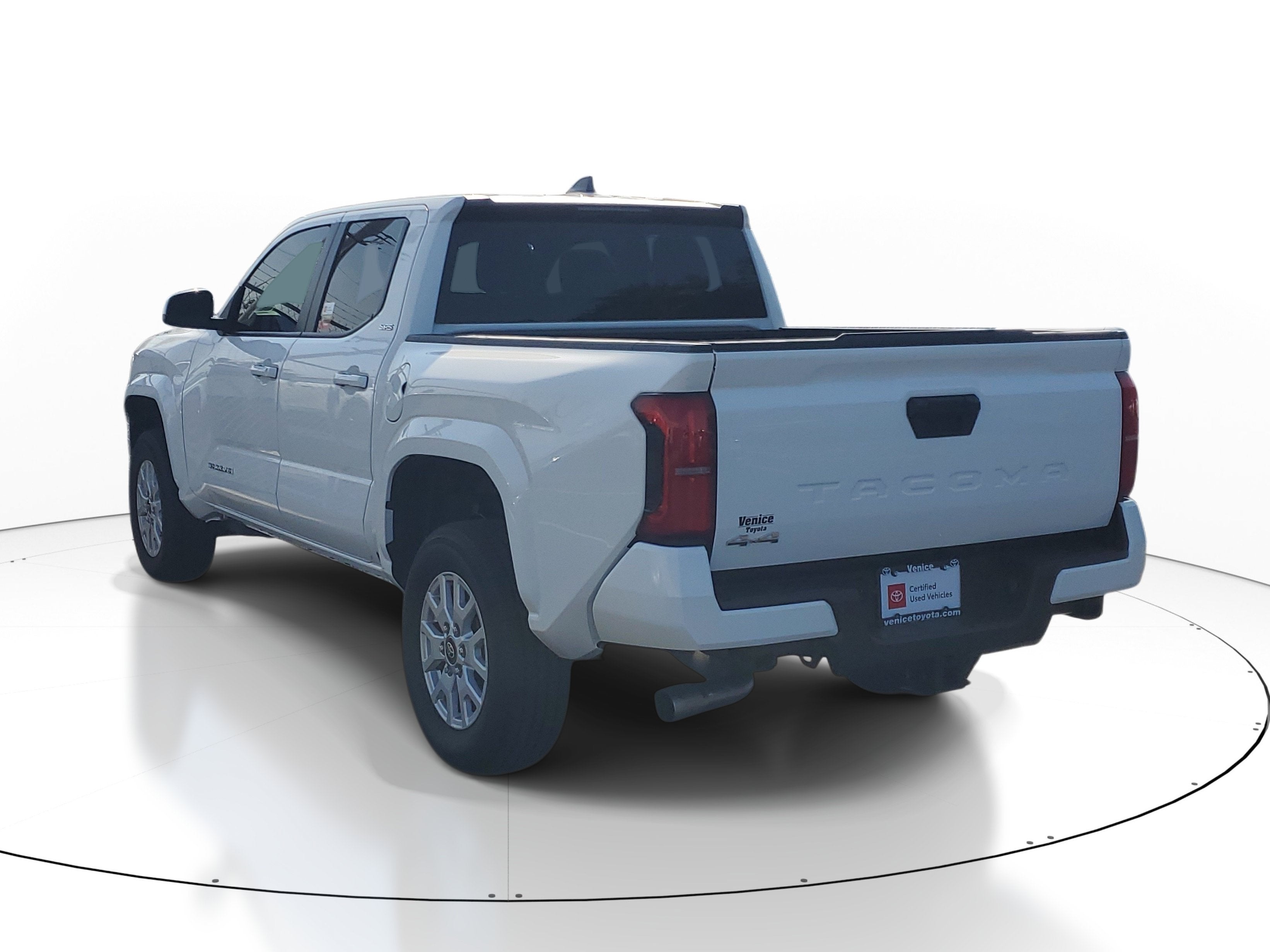 2025 Toyota Tacoma 4WD SR5