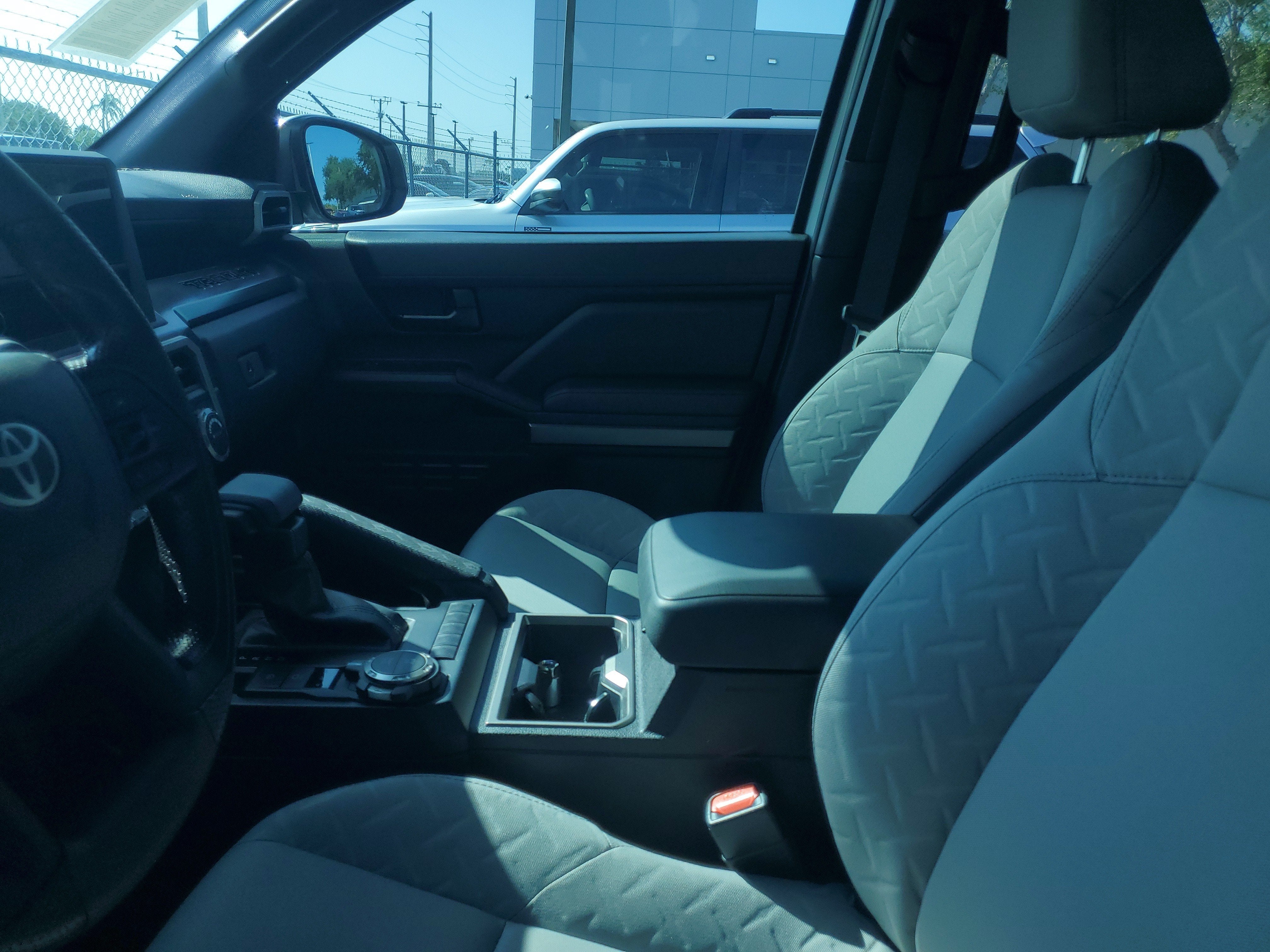 2025 Toyota Tacoma 4WD SR5