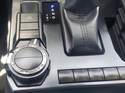 2025 Toyota Tacoma 4WD SR5