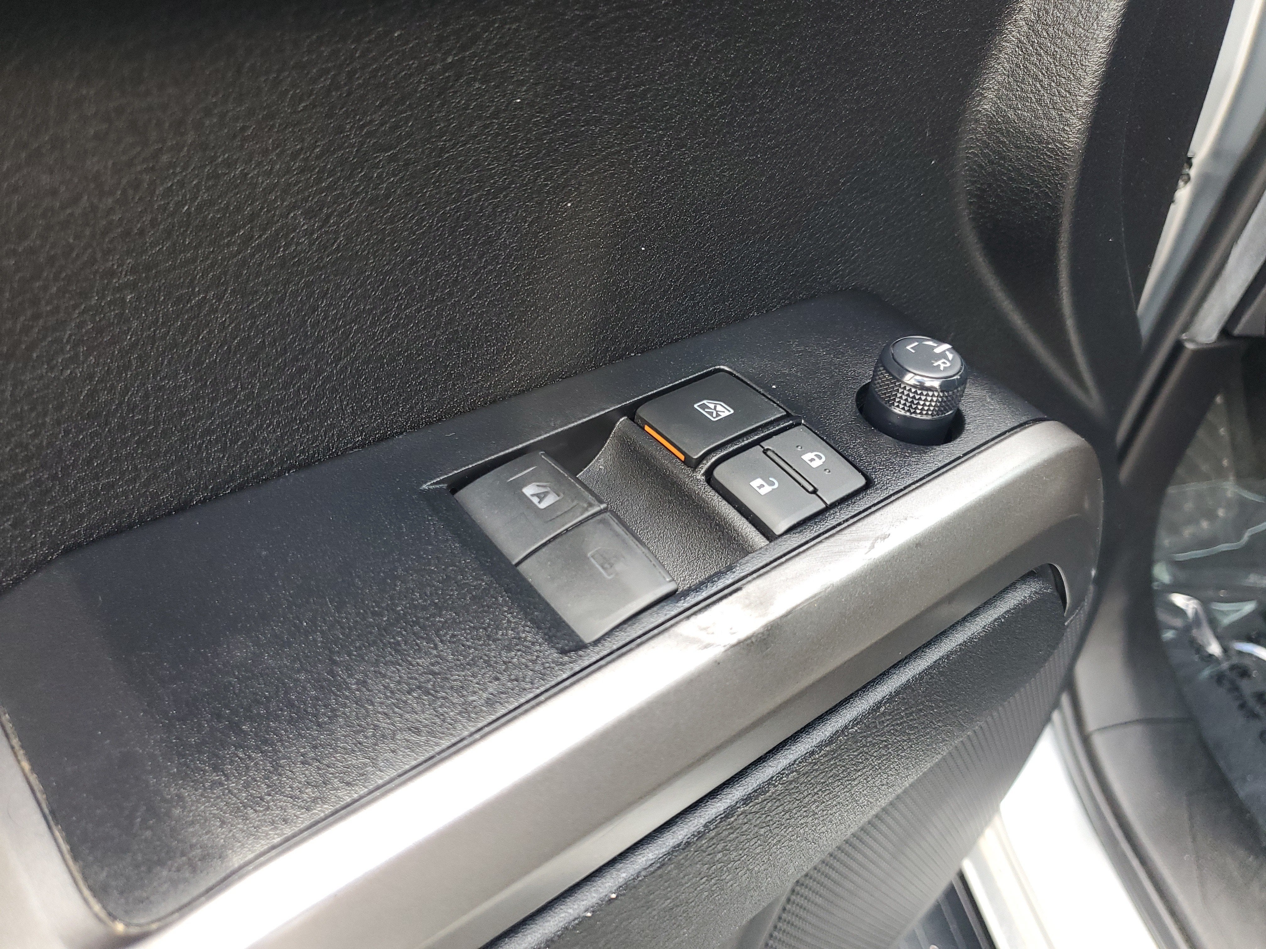 2022 Toyota Tacoma 4WD SR5
