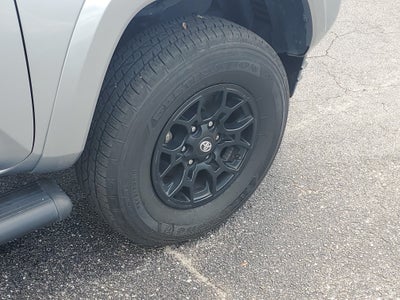 2022 Toyota Tacoma 4WD SR5