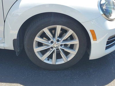 2018 Volkswagen Beetle SE
