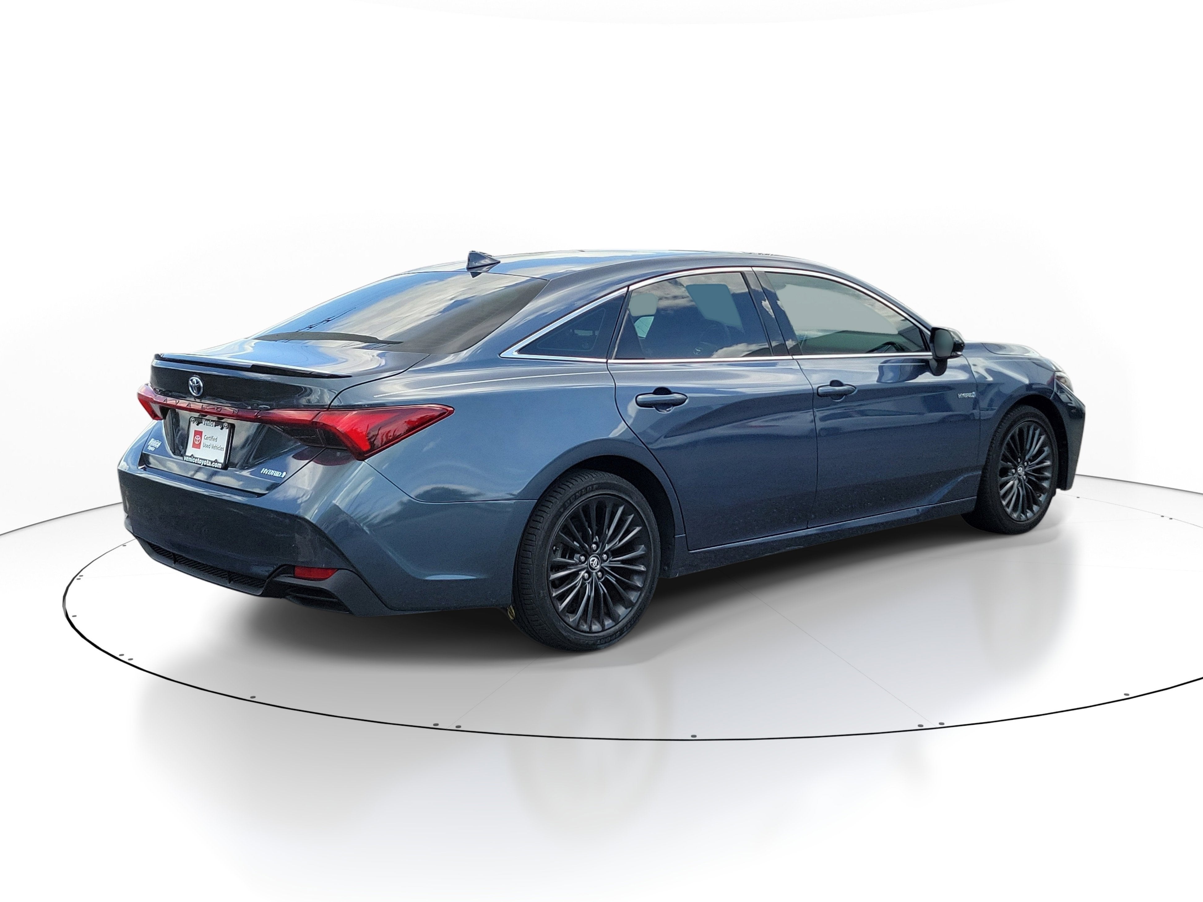2019 Toyota Avalon Hybrid XSE