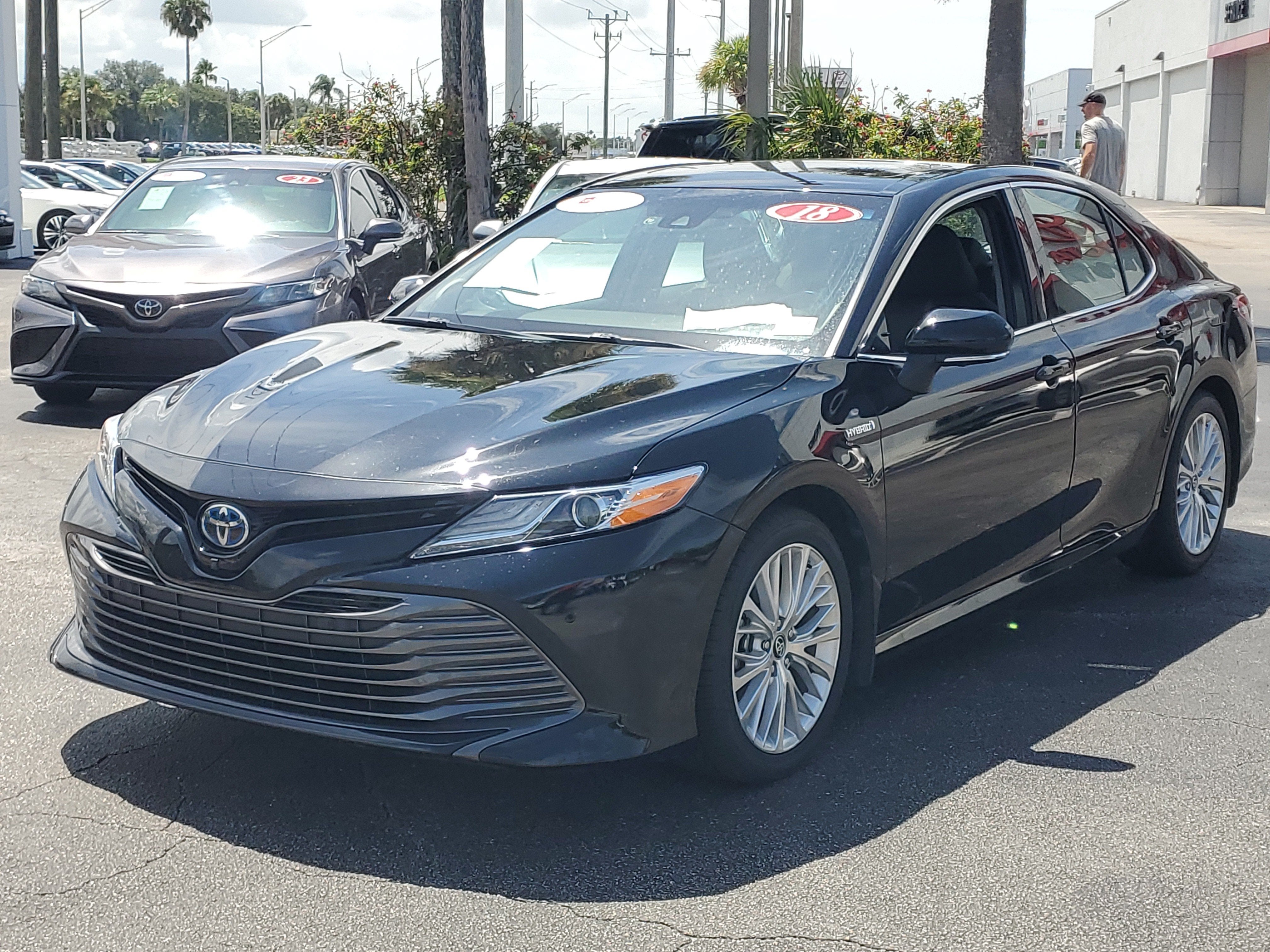 2018 Toyota Camry Hybrid XLE