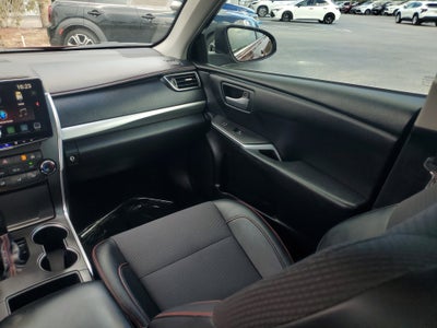 2017 Toyota Camry SE