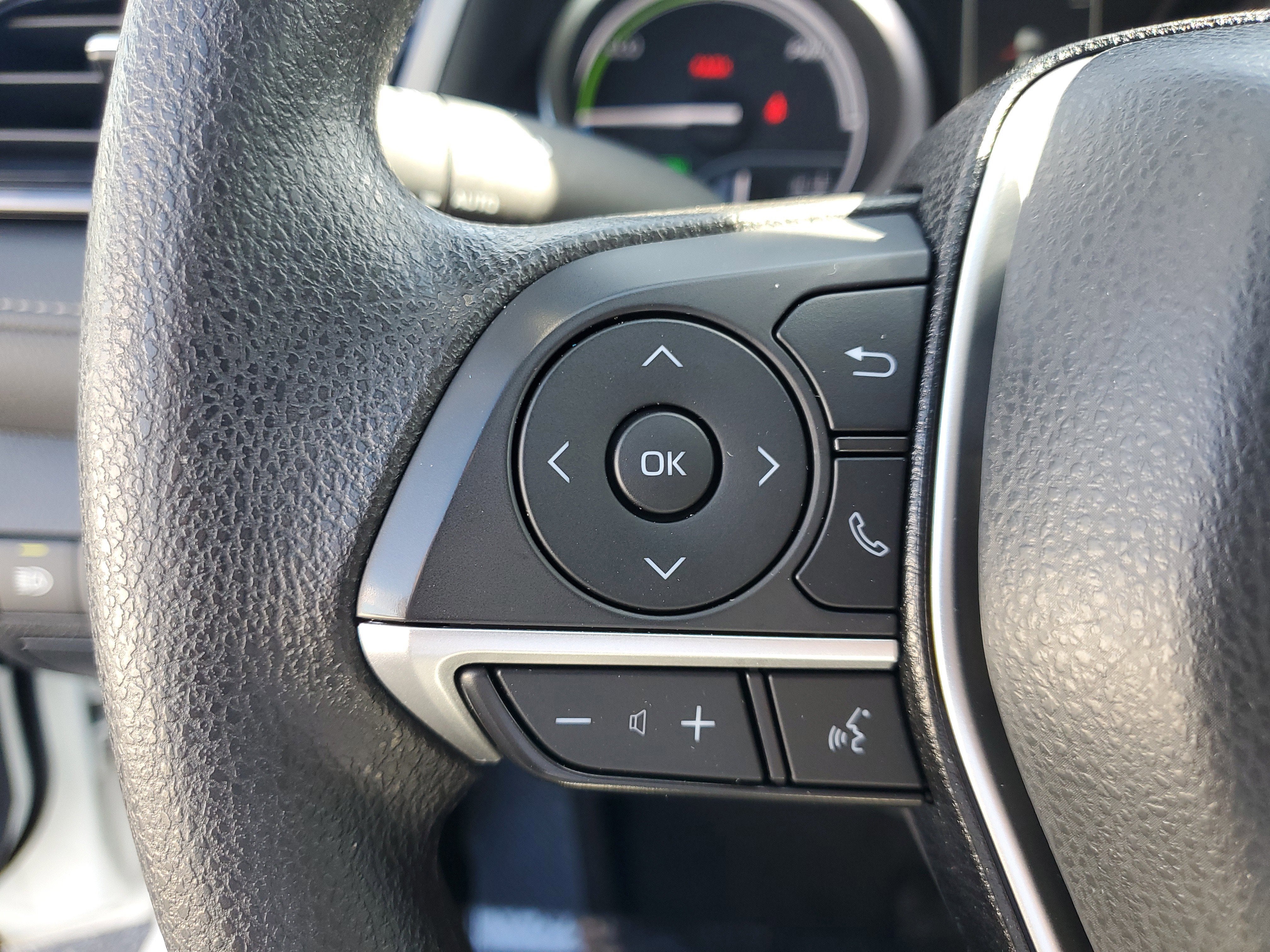 2024 Toyota Camry Hybrid LE