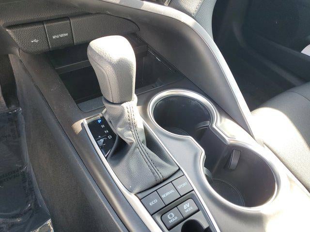 2024 Toyota Camry Hybrid LE