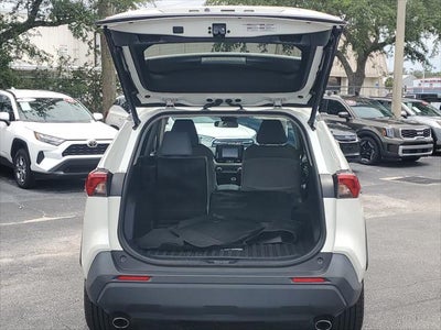 2022 Toyota RAV4 Hybrid XLE Premium