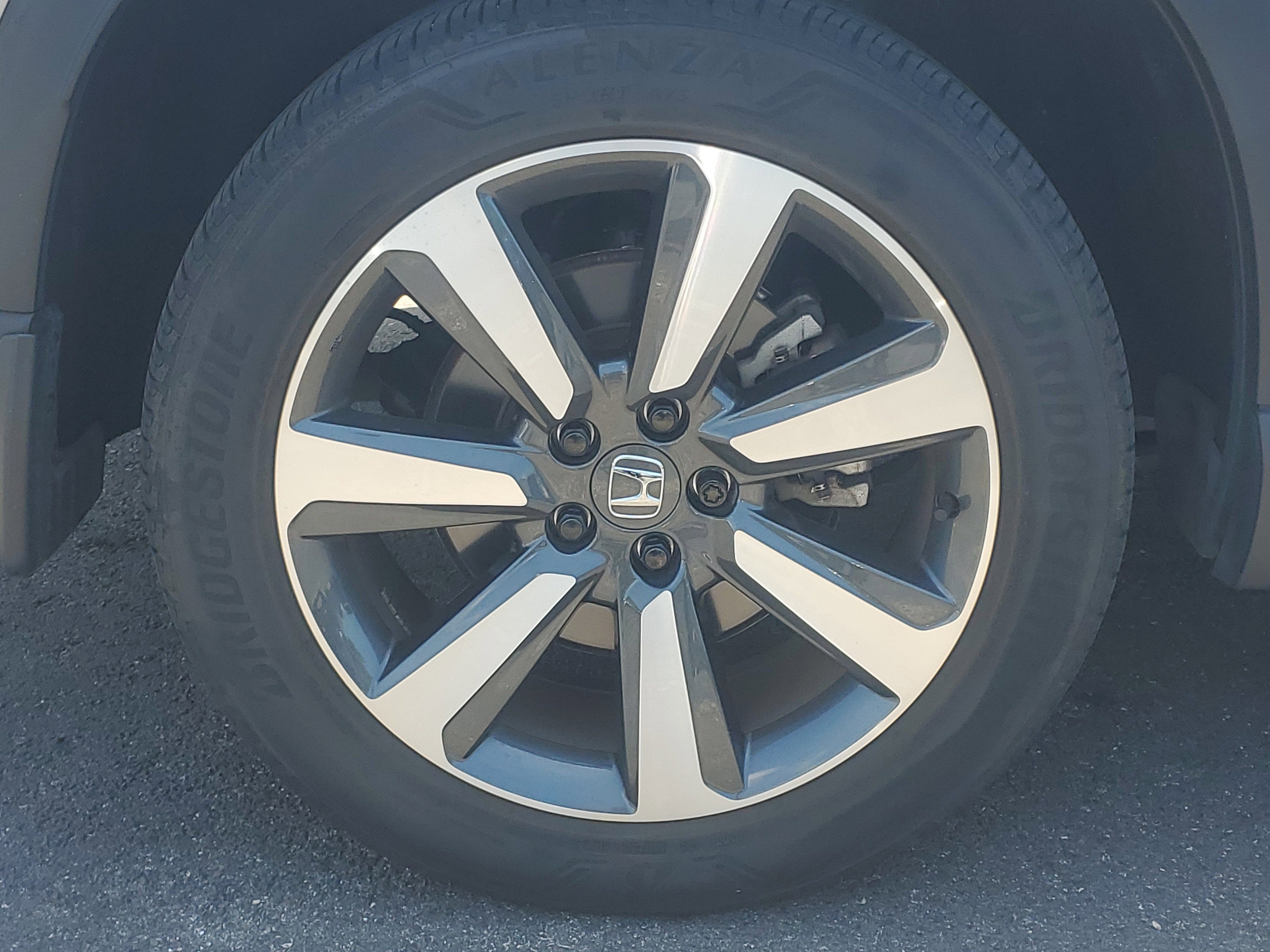 2023 Honda Pilot Touring