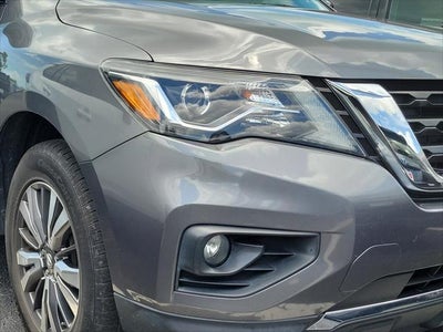 2018 Nissan Pathfinder SV