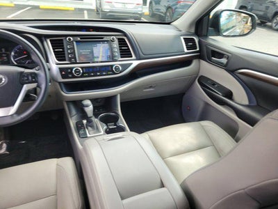 2016 Toyota Highlander Limited