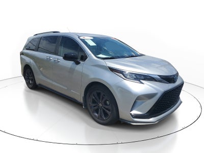 2022 Toyota Sienna XSE