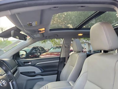 2018 Toyota Highlander Limited Platinum