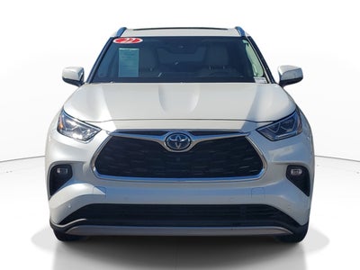 2022 Toyota Highlander Hybrid Platinum