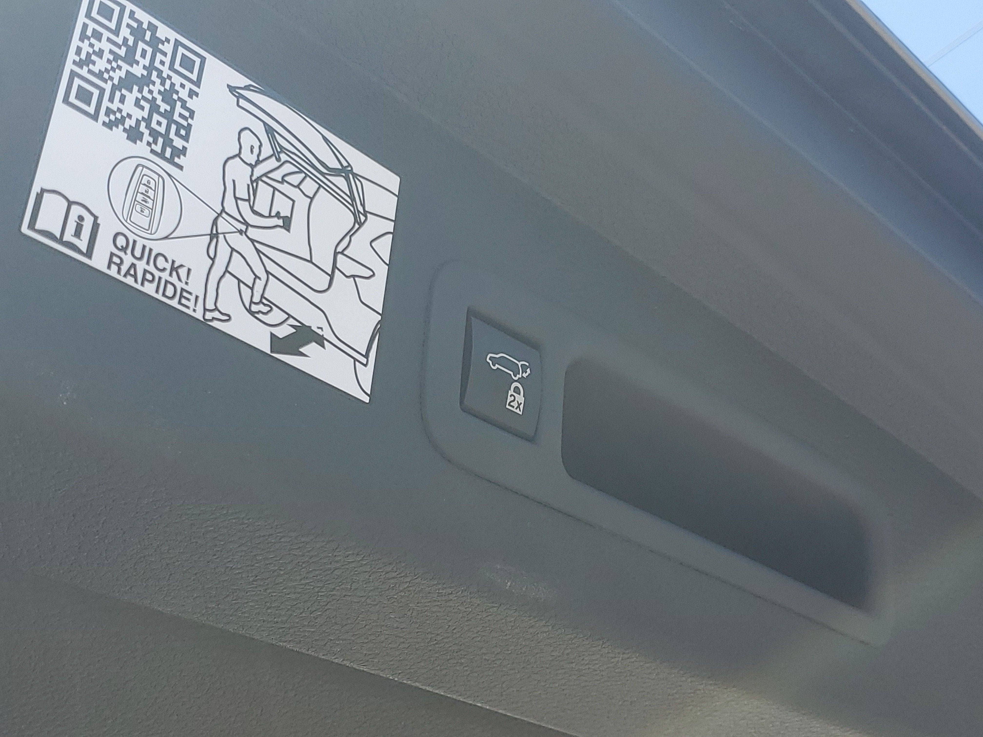 2023 Toyota Sienna Platinum