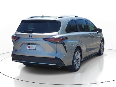 2023 Toyota Sienna Platinum
