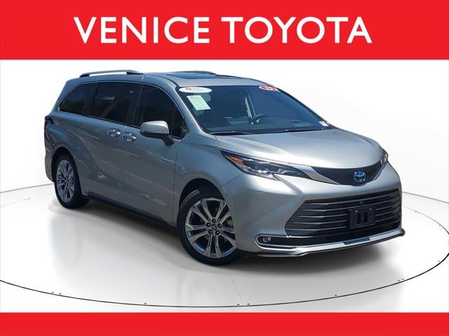 2023 Toyota Sienna Platinum