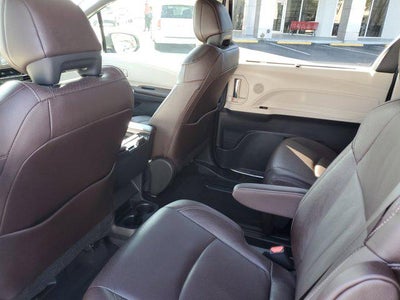 2022 Toyota Sienna Platinum
