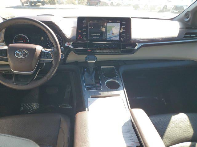 2022 Toyota Sienna Platinum