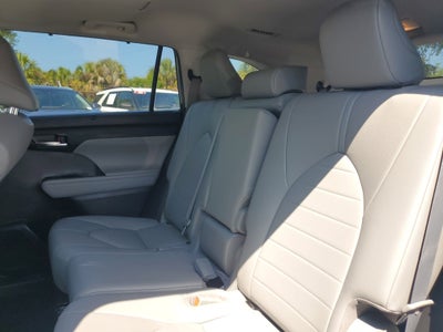 2021 Toyota Highlander Hybrid XLE