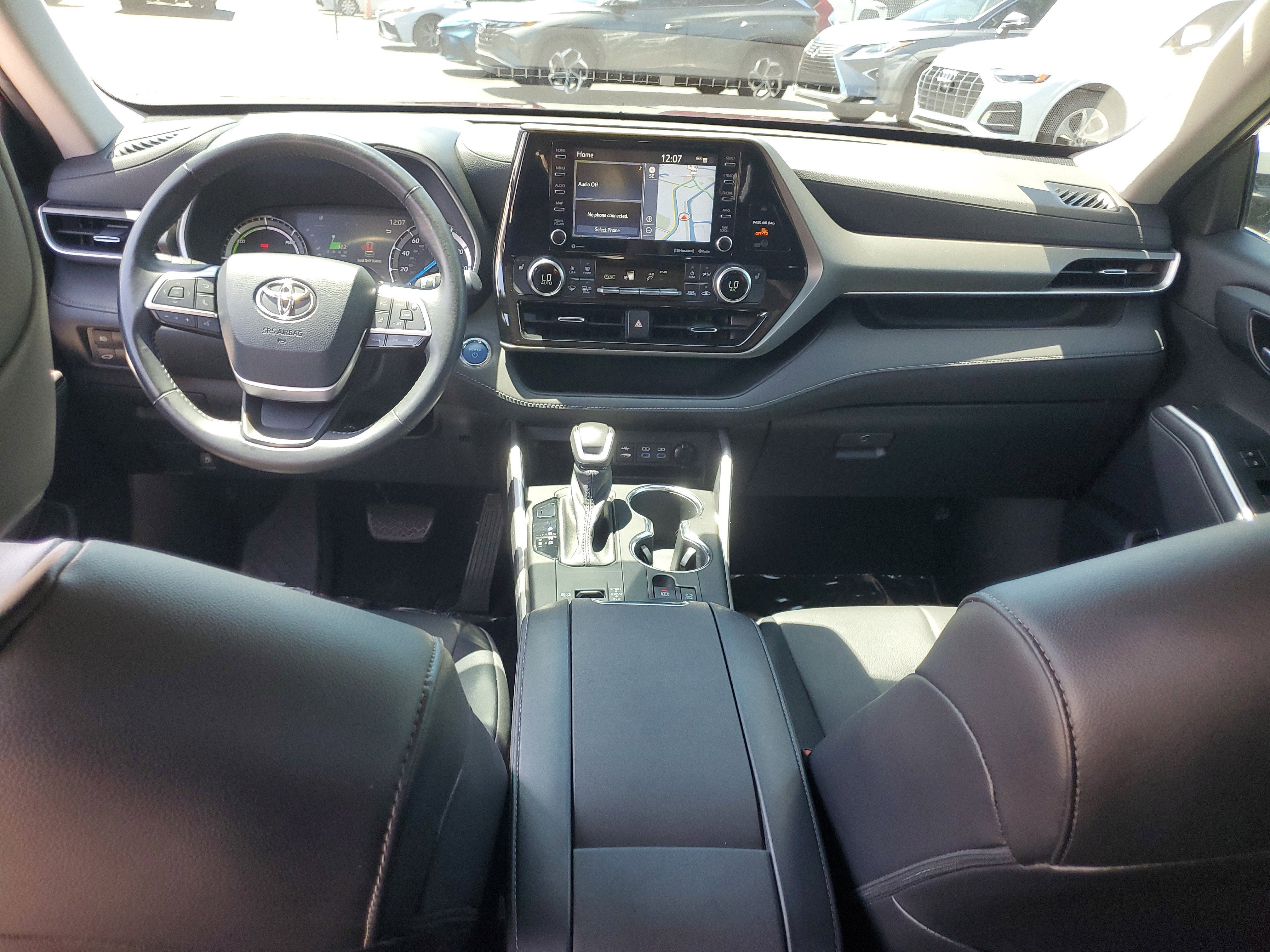 2022 Toyota Highlander Hybrid XLE