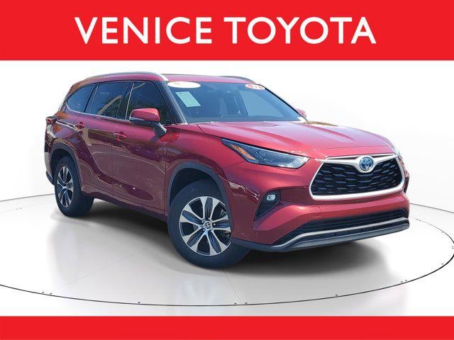 2022 Toyota Highlander Hybrid XLE