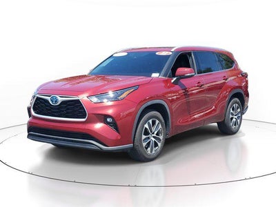 2022 Toyota Highlander Hybrid XLE