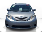 2017 Toyota Sienna LE