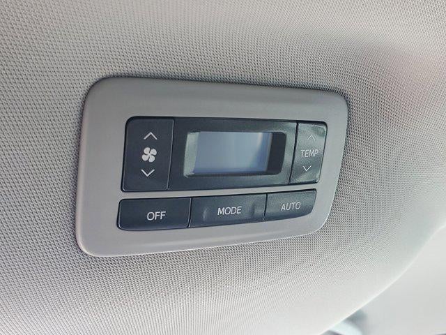 2017 Toyota Sienna LE