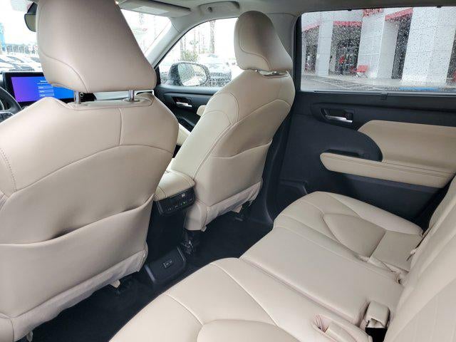 2023 Toyota Highlander Hybrid XLE