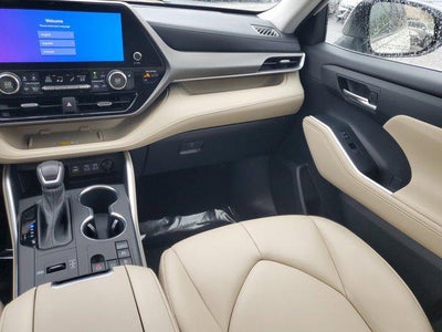 2023 Toyota Highlander Hybrid XLE