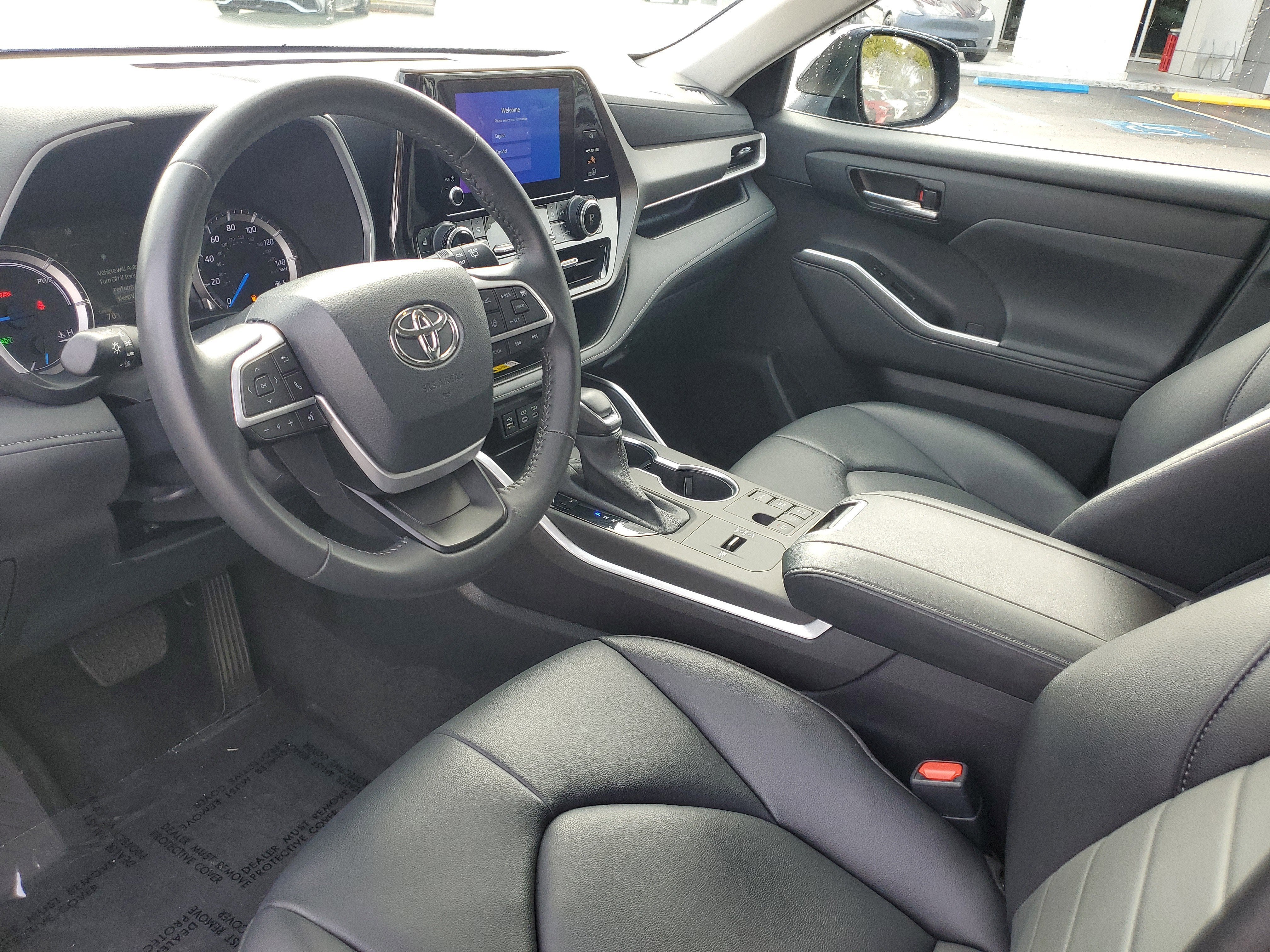 2024 Toyota Highlander Hybrid XLE