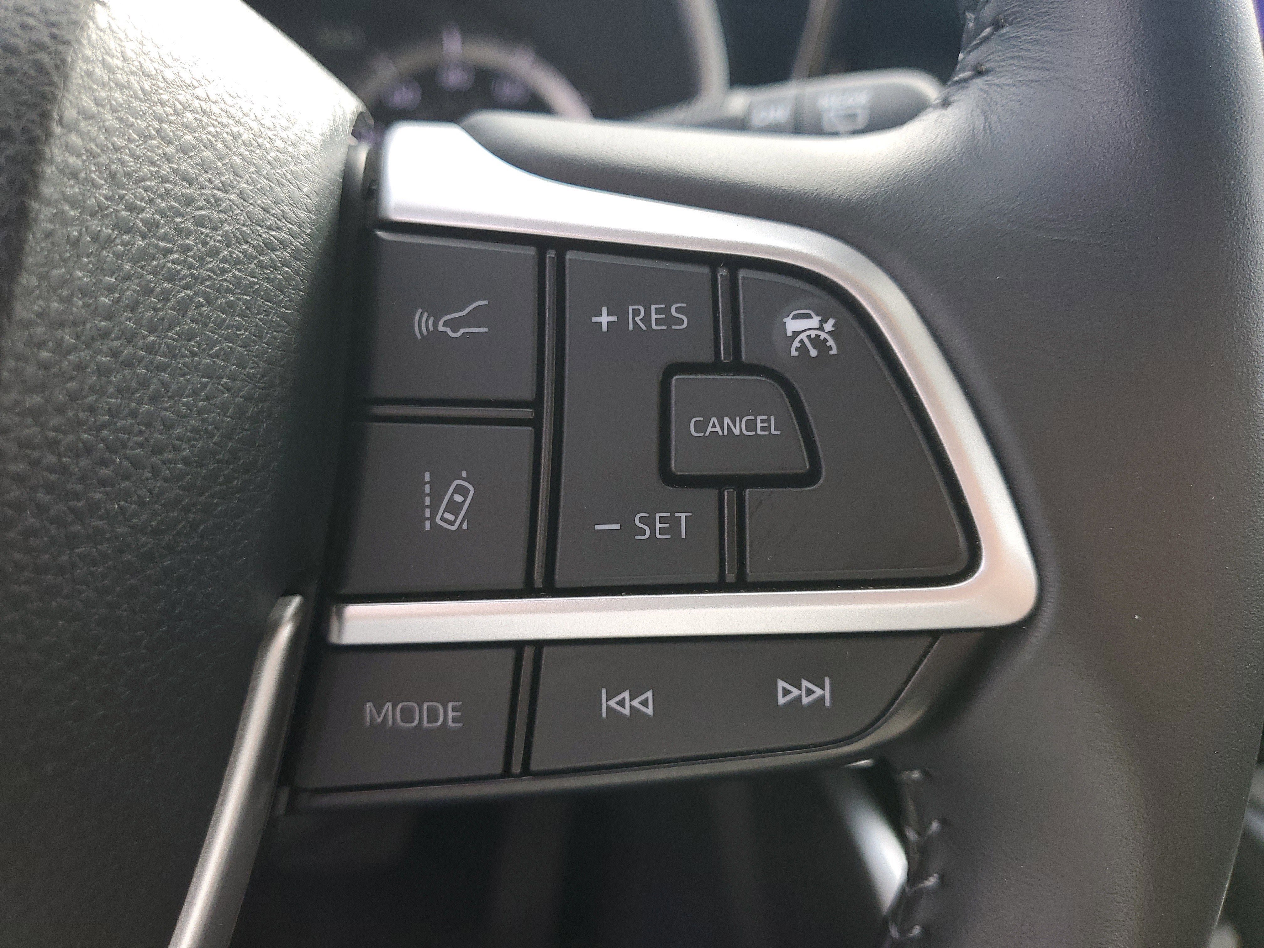 2024 Toyota Highlander Hybrid XLE