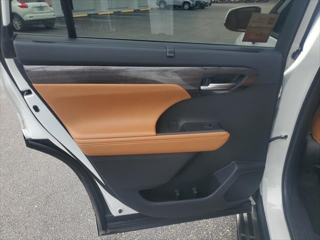 2024 Toyota Highlander Platinum
